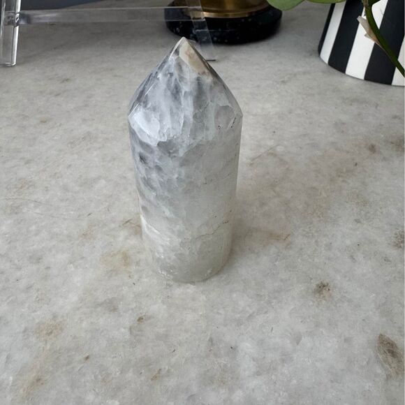 Agate crystal tower point - Picture 3 of 6